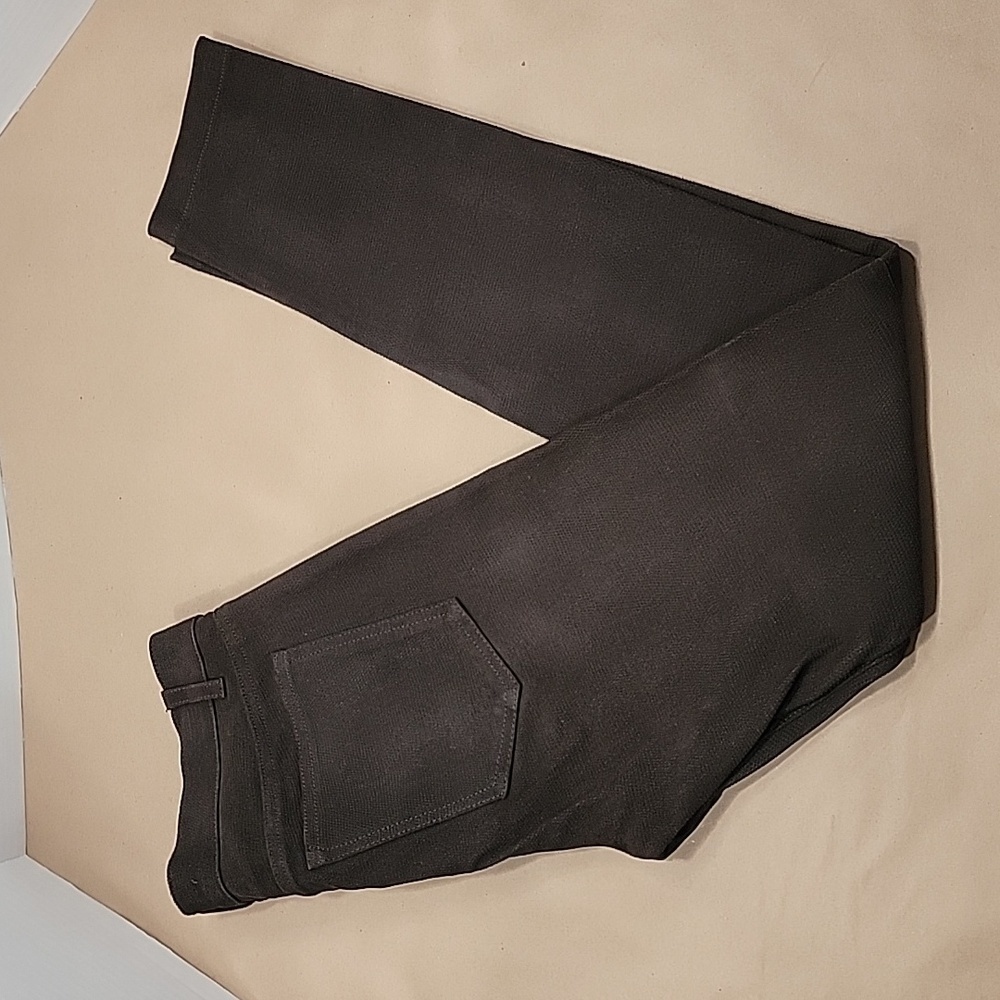 Vince. Size 6 Brown Textured Leather Jean Cut Pants, EUC.